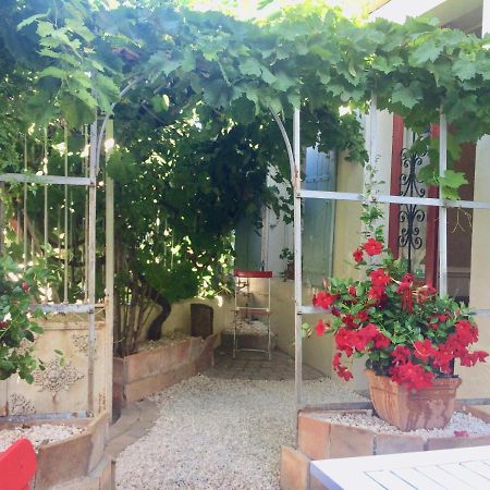Sainte-Hélène Chambres d'Hôtes&Appartement Olonzac Extérieur photo