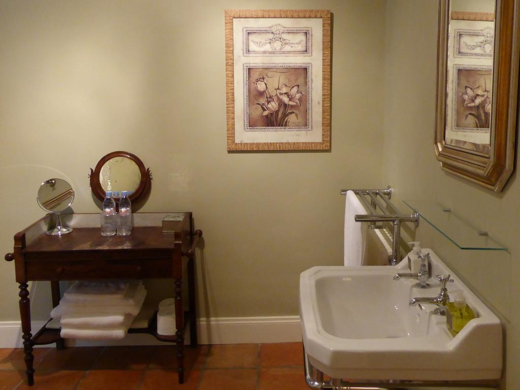 Sainte-Hélène Chambres d'Hôtes&Appartement Olonzac Chambre photo